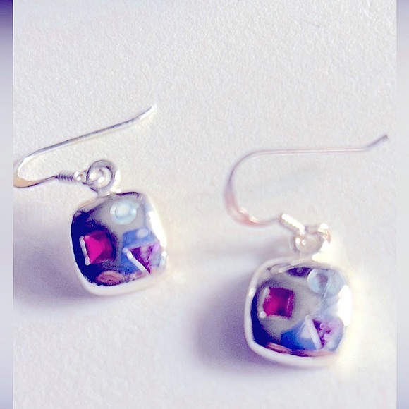 NWOT .925 Sterling Silver Modernist earrings Garnet, Amethyst, Blue Topaz inlaid - Picture 1 of 8